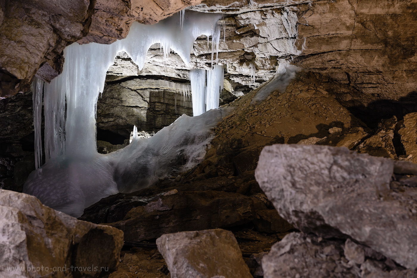 Kungur Ice Cave (Кунгурская ледяная пещера)
